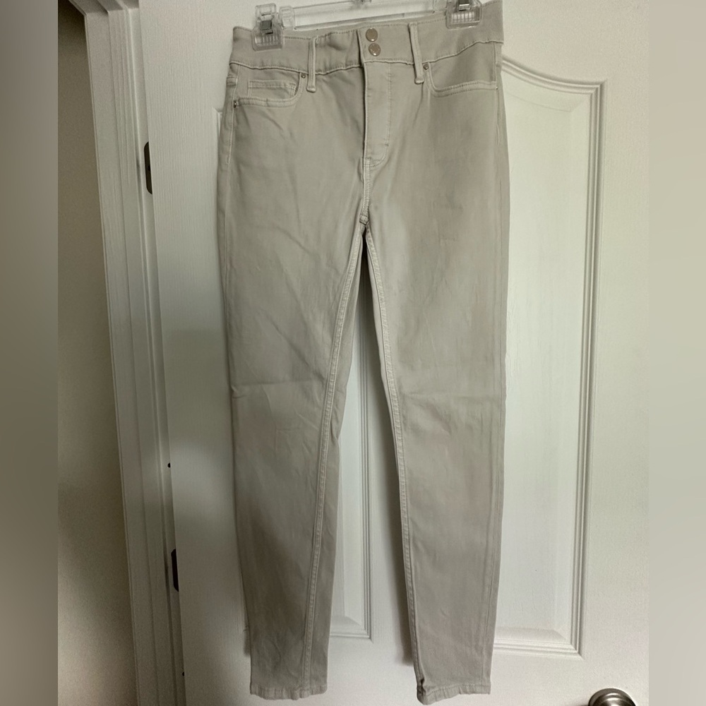 WHBM Brand New Beige “The Skinny Ankle” Jeans!
